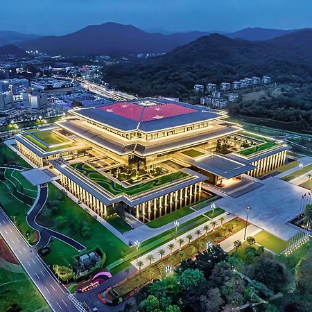 Henghe Selected S Design Hotel - Flagship Store Of Guangzhou Baiyun Railway Station International Convention Center--Reputation Preferred מראה חיצוני תמונה