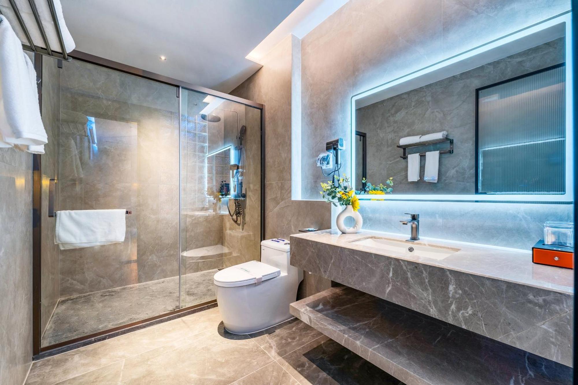 Henghe Selected S Design Hotel - Flagship Store Of Guangzhou Baiyun Railway Station International Convention Center--Reputation Preferred מראה חיצוני תמונה